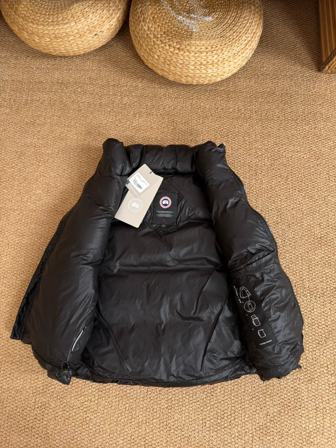 🇨🇦Canada Goose“加拿大鹅”🇨🇦 林孝埈同款经典大格子蓬松马甲 𝑪𝒚𝒑𝒓𝒆𝒔𝒔系列 2257WB 尺码:𝑿𝑺~𝑿𝑳 配色:黑色、黑色黑标、卡其棕、白色、白色红标、蒂芙尼蓝、玫红色