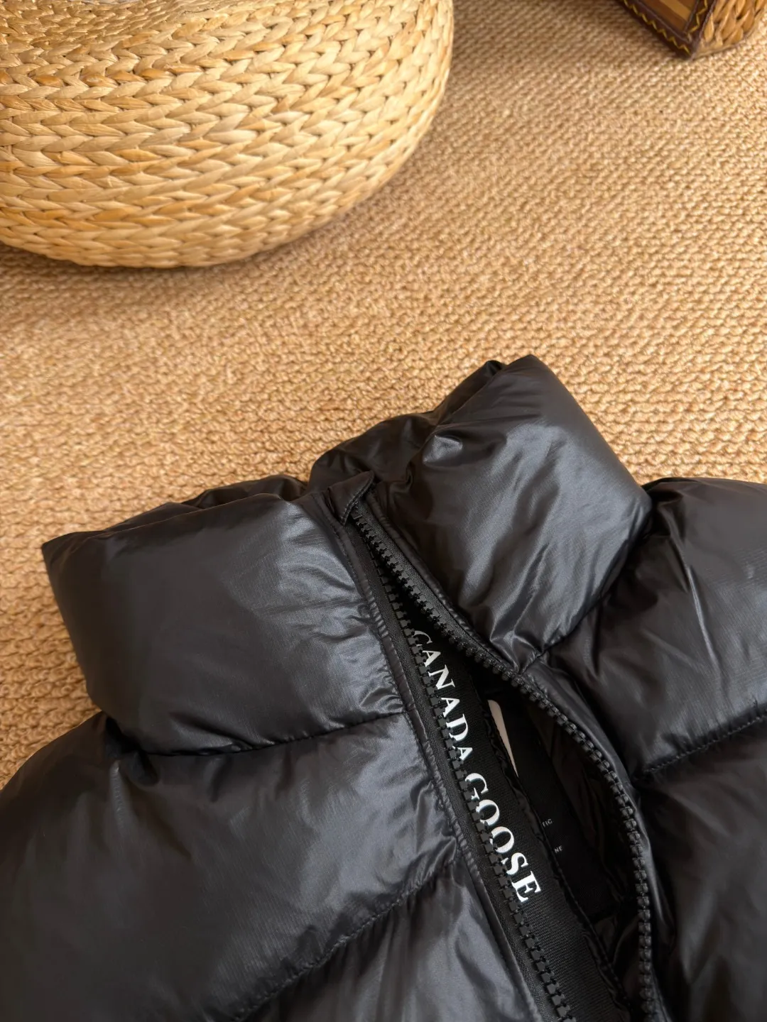 🇨🇦Canada Goose&ldquo;加拿大鹅&rdquo;🇨🇦 林孝埈同款经典大格子蓬松马甲 𝑪𝒚𝒑𝒓𝒆𝒔𝒔系列 2257WB 尺码：𝑿𝑺~𝑿𝑳 配色：黑色、黑色黑标、卡其棕、白色、白色红标、蒂芙尼蓝、玫红色