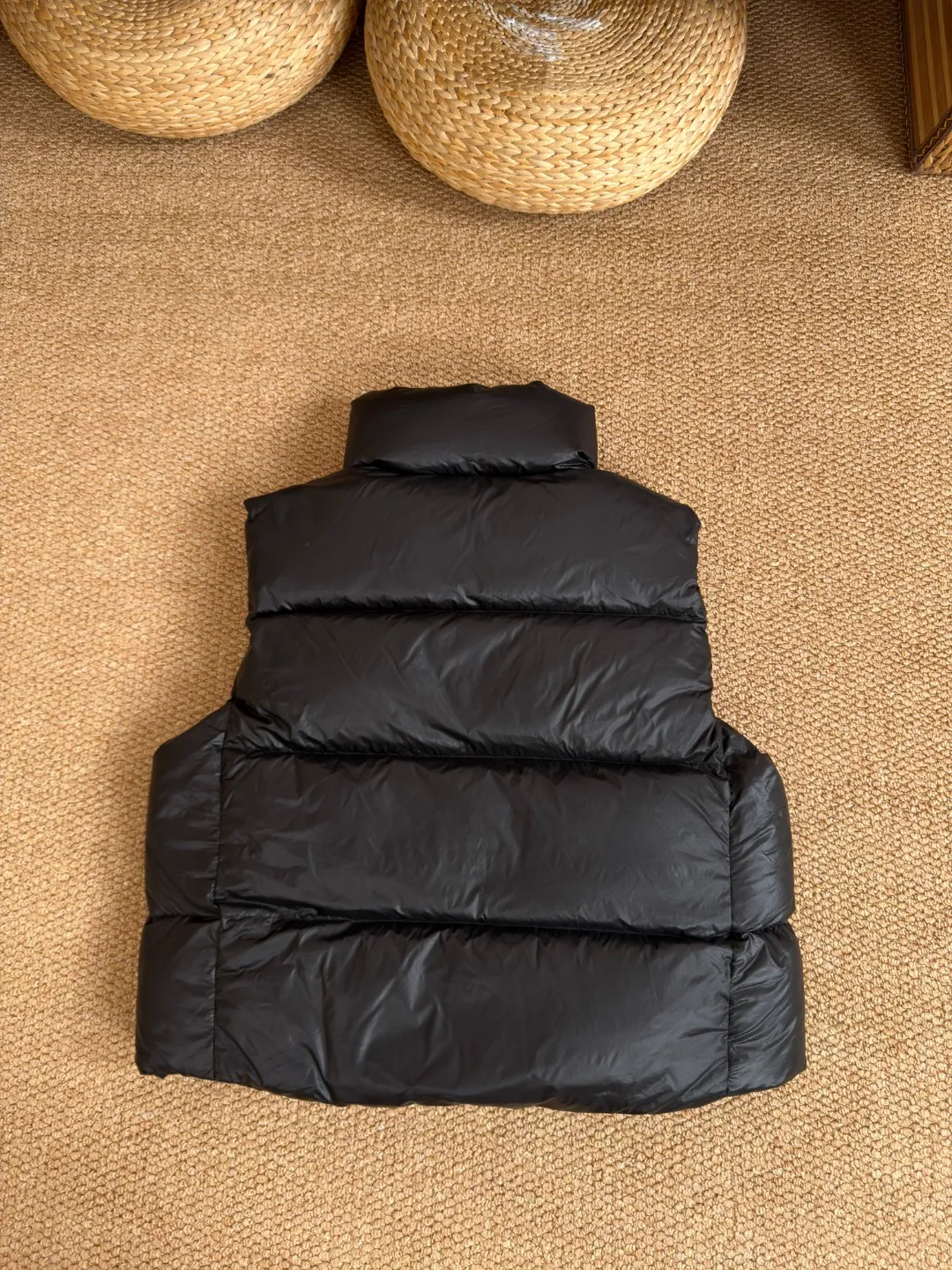 🇨🇦Canada Goose“加拿大鹅”🇨🇦 林孝埈同款经典大格子蓬松马甲 𝑪𝒚𝒑𝒓𝒆𝒔𝒔系列 2257WB 尺码:𝑿𝑺~𝑿𝑳 配色:黑色、黑色黑标、卡其棕、白色、白色红标、蒂芙尼蓝、玫红色